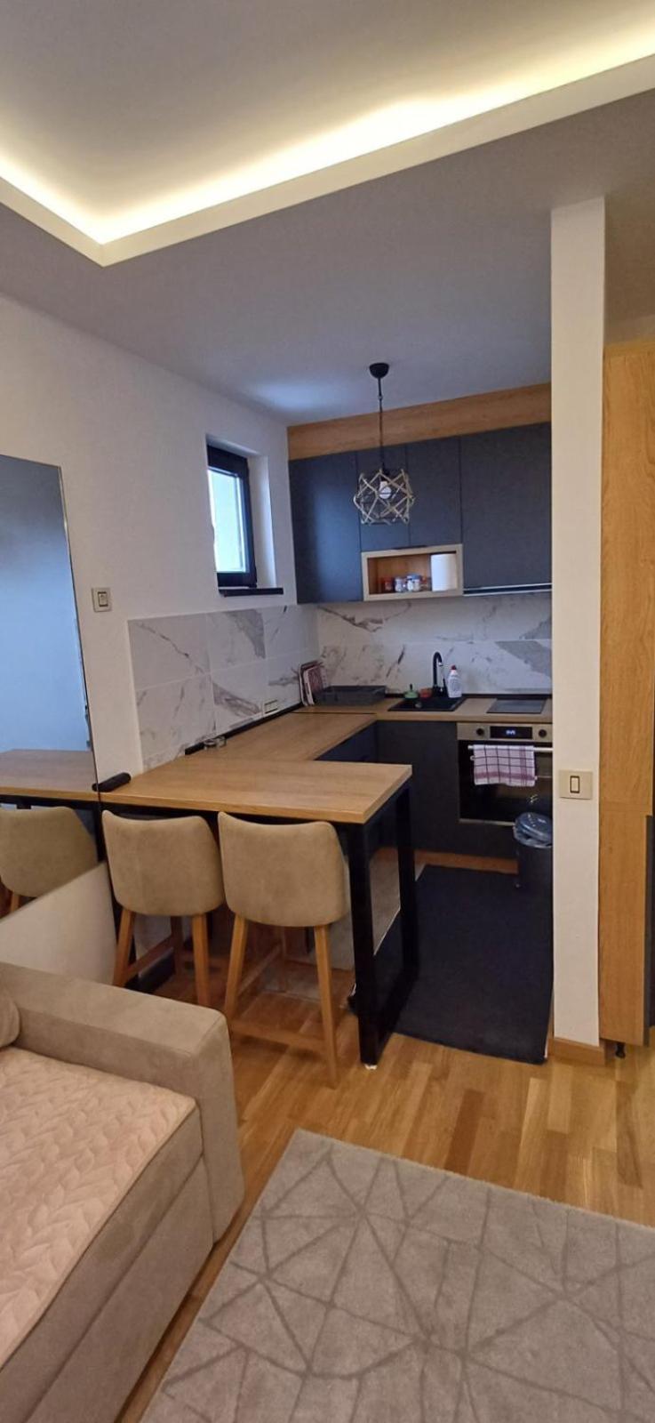 Apartment S&m *